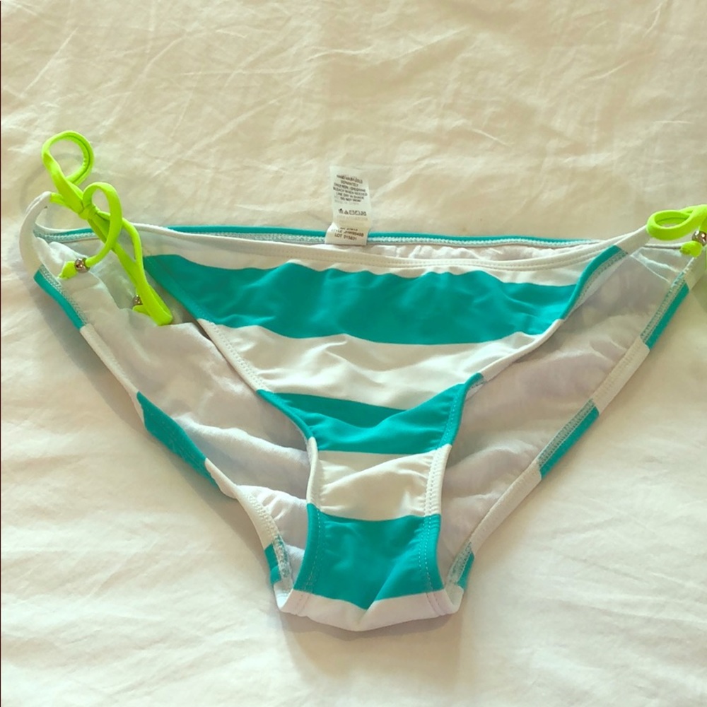Bikini bottoms
